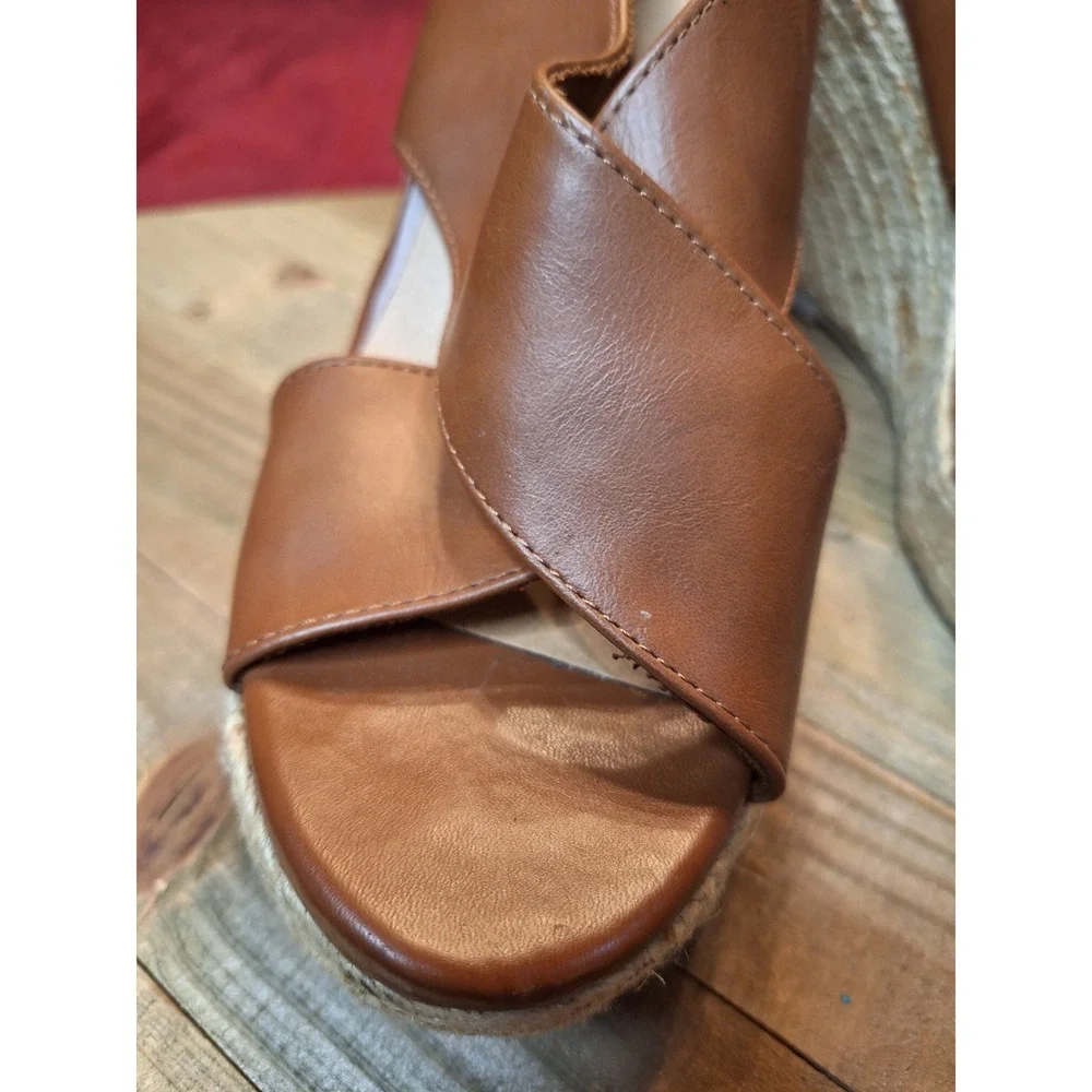 American Eagle Tan Faux‎ Leather Espadrille Wedge Sandals Women Size 8 159833